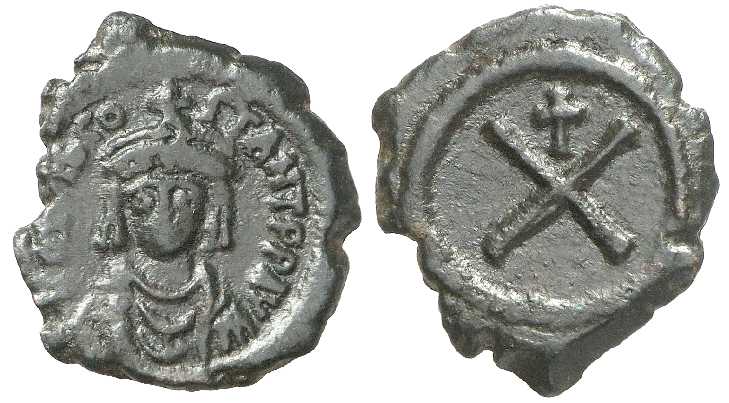 3988 Byzantine Tiberius II Constantinopolis 10 Nummia AE