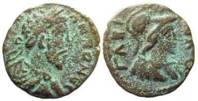 3273 Canatha Decapolis Commodus AE